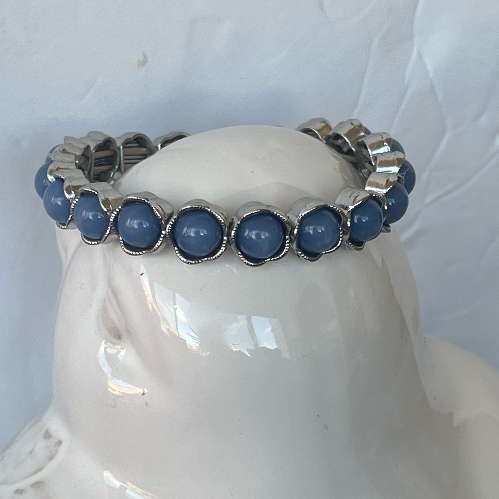 Blue Beaded Stretch Bracelet with Silver-Tone Settings - Picture 5 of 5